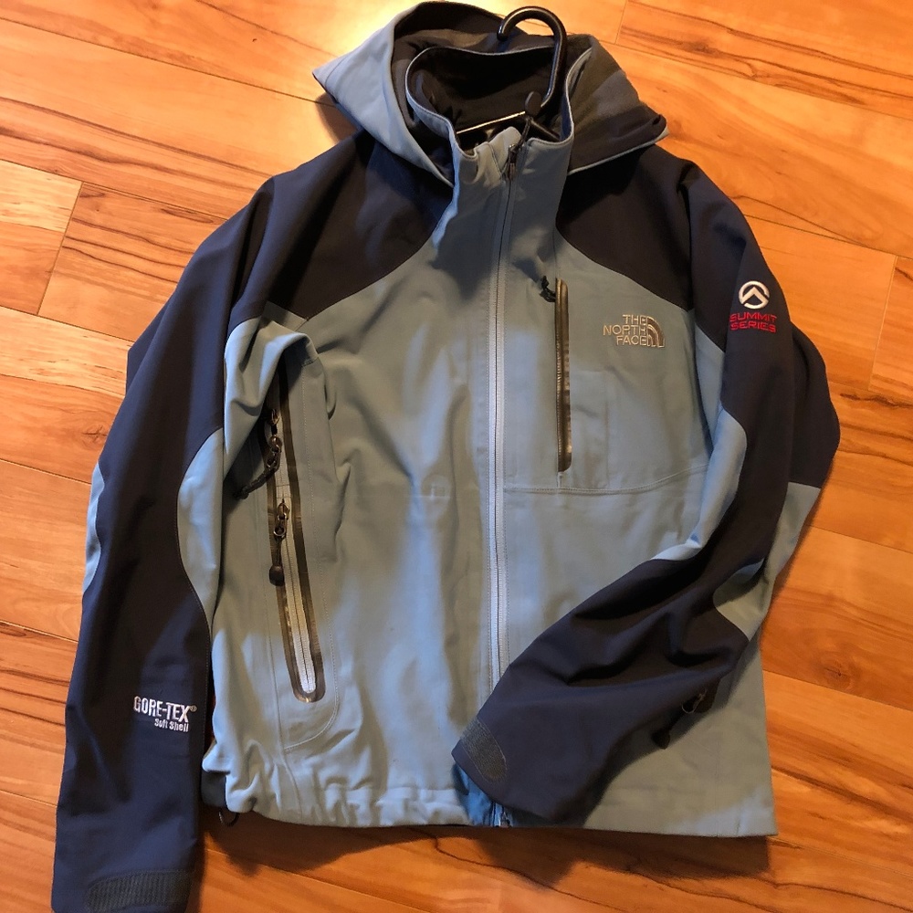 The North Face Summit Series Two-Tone Blue and Navy Softshell Jacket - Picture 2 of 3
